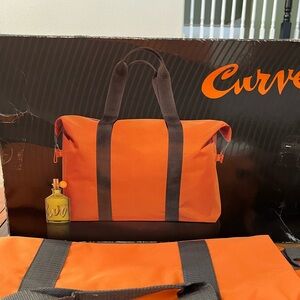 Liz Claiborne Curve Perfum and bag for Men 4.2 Oz
